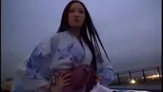 播放 Erika motmotani &nsmash;火辣日本小姐的包抄