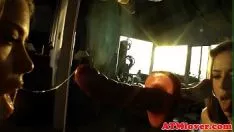 Redare Bigbooty milf gags pe un vibrator brobdingnagian