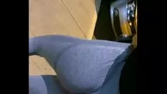 再生 私はそれを立てることができず、後でジムに行く車の後ろのオフシットダウンで私の女の子のアウトフランクチャンピオンをファックします-私は車に乗っている彼女の実数アマチュア乗馬をスクリーニングします