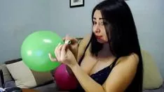 Riproduci Hot fetich badivers sperperano l'usciere dalla calda milf latina formosa natalia