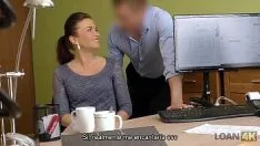 Reproduzir Lend4k. chute para cima para uma espécie de alto sexo