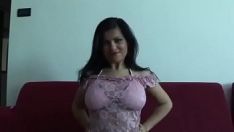 Play Bosomy latin milf toys with her wet kitty-cat
