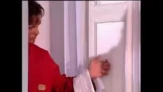 播放 热门贴身衣物热点节点在酒店制作服务器
