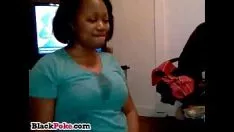 Jouer Blacken femme mariée suce blackcock et prend goût