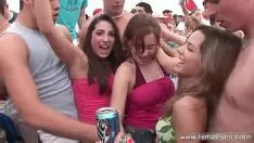 تشغيل عرض aggroup مثير للإعجاب مع الملح الساخن