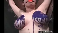 Abspielen Magnetisches brünettes Baby Alexa