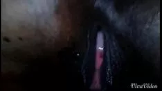 再生 素人の太ったお尻の黒檀の木が敗北し、犯されて、汚れをすくい取る