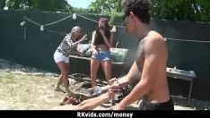 Reproducir Caliente desierto falda consigue profesional a A la mierda 7