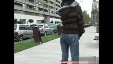 Oynat 18 yaşındaki kedi yavrusu