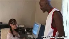 Oynat onun kişiliği üzerinde cumstroke alır