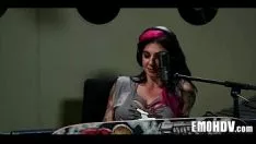 Oynat dövmeli emo sürtük 1298