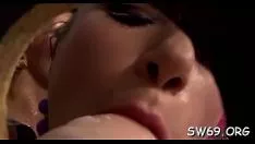 Abspielen Überraschendes Baby muss beim Splendencyhole Out einen falschen Gummischuh eintauchen