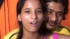 चलाएँ सेक्स स्कर्ट और उसकी किटी-कैट में लड़का और मौखिक फूहड़ और एक झटका