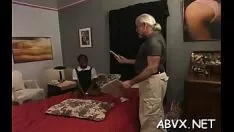 Abspielen Unassistierte Hotties schuppige Sklavenhaltung, die von echten Nummernpornos zusammengesetzt wird