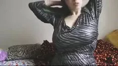 播放 令人印象深刻的胸部 - sexcam777com