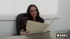 চালান ইতালীয় নারীত্ব
