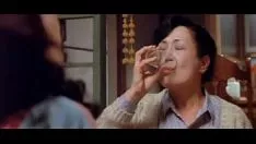 播放 日本婴儿让她的小猫被打屁股