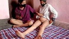 Odtwórz Za pieniądze saheli ko apne chłopak se chudayi karayide- desi indyjski trójkąt porno hindi audio
