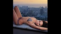 Reproduzir Gal gadot e mia khalifa fap homenagem