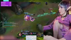 تشغيل اللطف اللطيف الجبهة الرطبة والبرية يلعب League of Legends on Cam