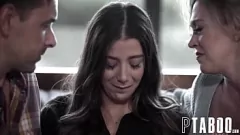 Putar Natalie Brooks dan Dee Williams dalam Threesome Beruap: Aksi Remaja Tegar dan MILF dengan Payudara Besar dan Lekuk Tubuh