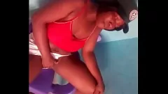 Putar Ratu Gana memulai harinya dengan sesi lesbian yang menarik, menampilkan aksi penis besar, pantat besar, dan semburan air mani yang memuaskan