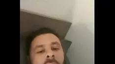 تشغيل غضب هذا الشخص هو حسين من جمهورية الجزائر الديمقراطية الشعبية ، تزييت متبقي في أناتول فرنسا ، يمارس الجنس ، يمارس التابوس ، إنه مسلم ، لن يكون هذا لغزًا ، قبل كاميرا التلفزيون ممنوع ، الله ومحرم.
