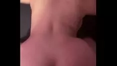 Jouer Latina chaude suce et baise d'abord devant une caméra de télévision