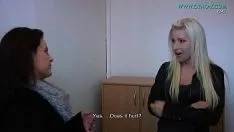 Odtwórz Vadhesive dostaje uderzenia